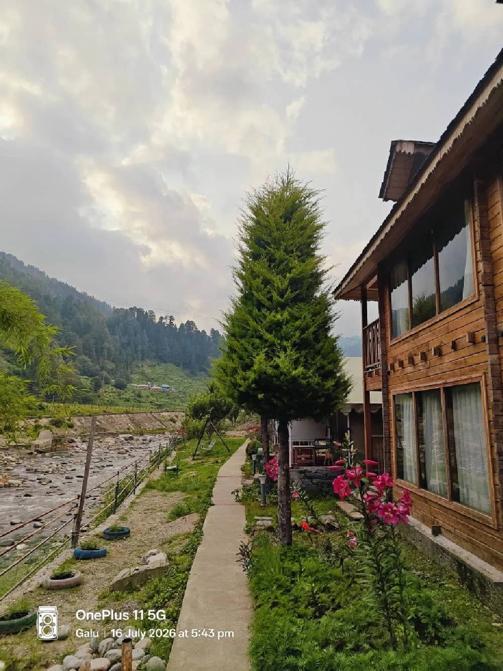 The grounds and cottages of The Heimat Resort, Barot Valley
